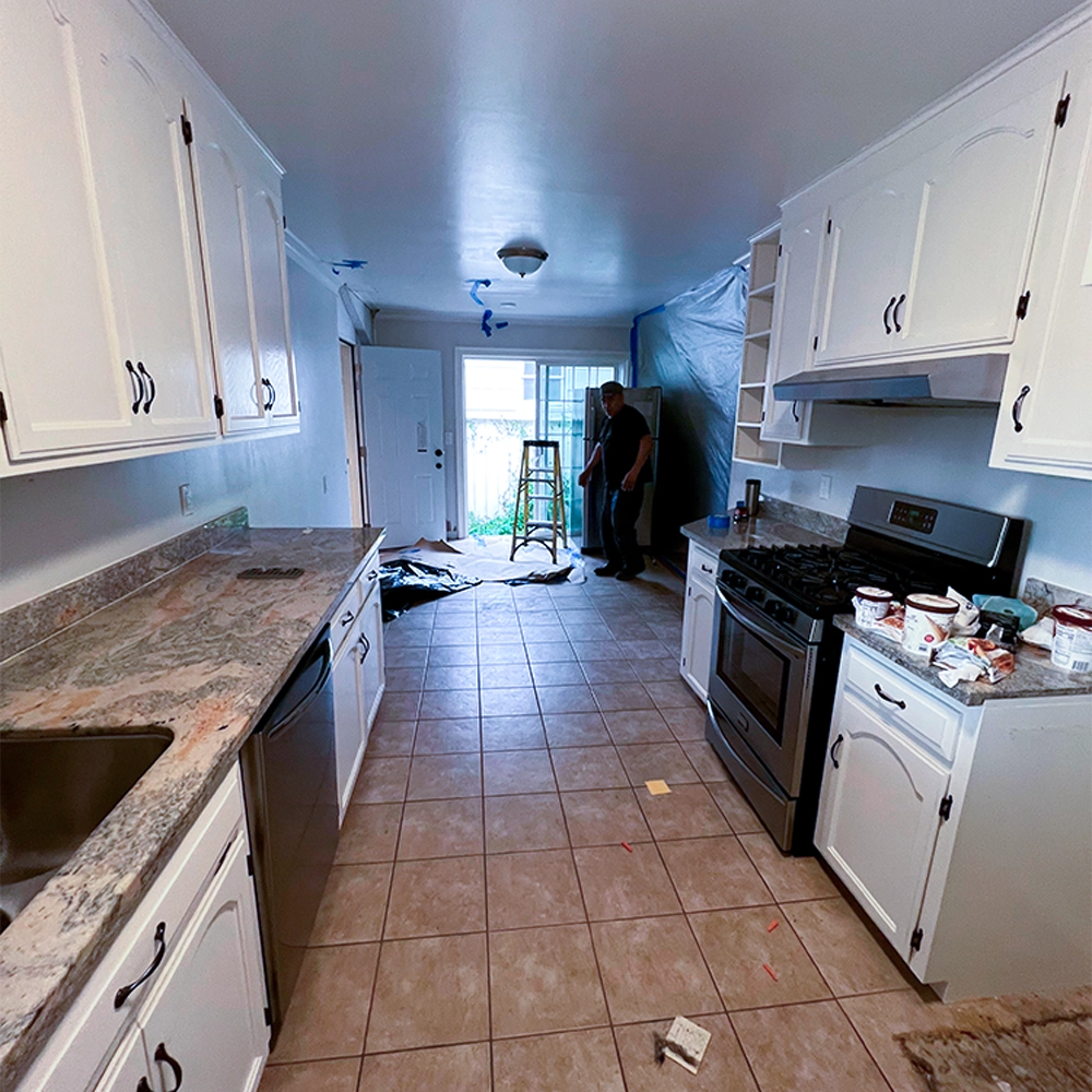 Palo Alto Studio Kitchen Image 3